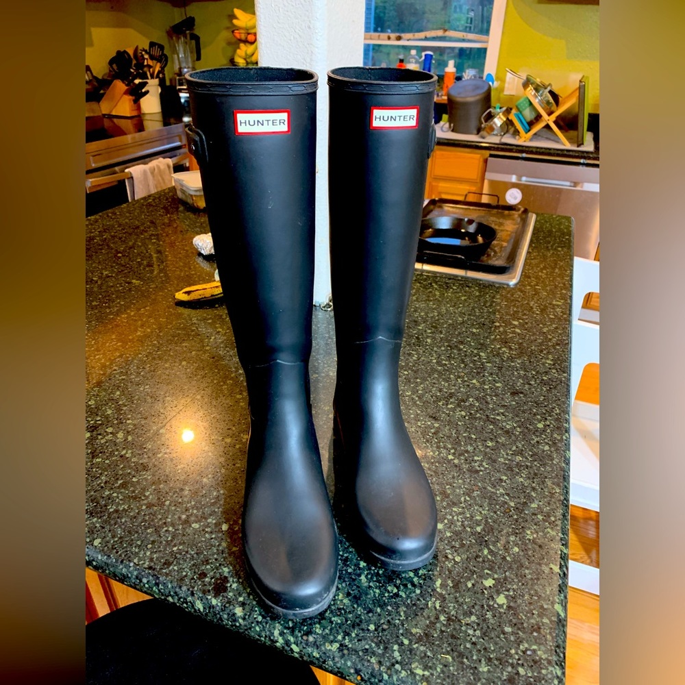 Hunter Tall Rain Boots Size 9